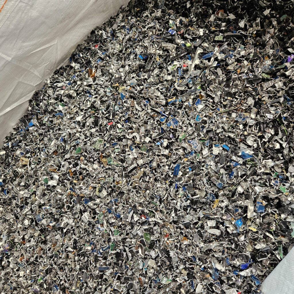Datenträger Festplatten Geschredder und Vernichtet nach ISO 21964
